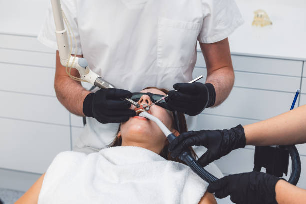 Best Emergency Tooth Extraction in Siesta Acres, TX